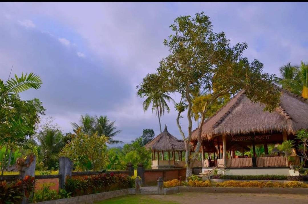 Hakiki Inn Bungalows Tetebatu Exteriör bild