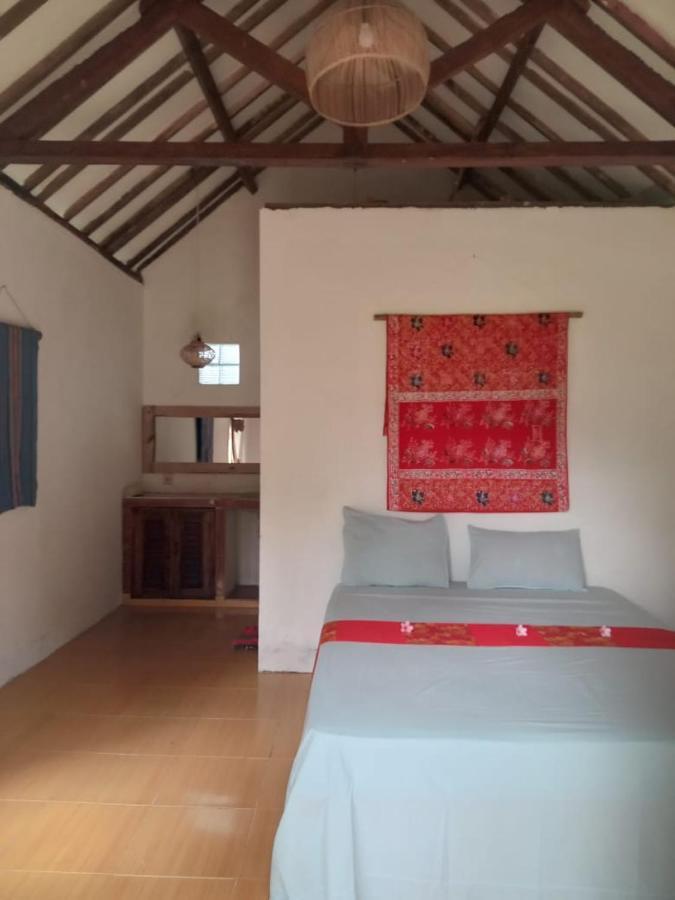 Hakiki Inn Bungalows Tetebatu Exteriör bild