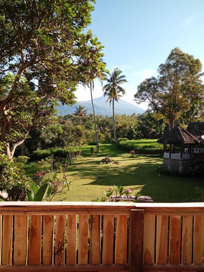 Hakiki Inn Bungalows Tetebatu Exteriör bild