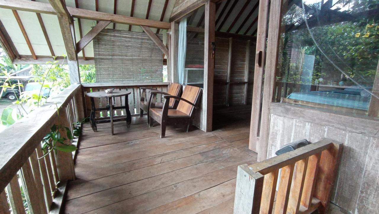 Hakiki Inn Bungalows Tetebatu Exteriör bild